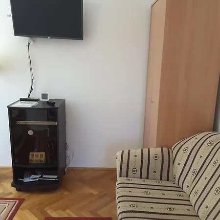 アパート Dessewffy Zamárdi